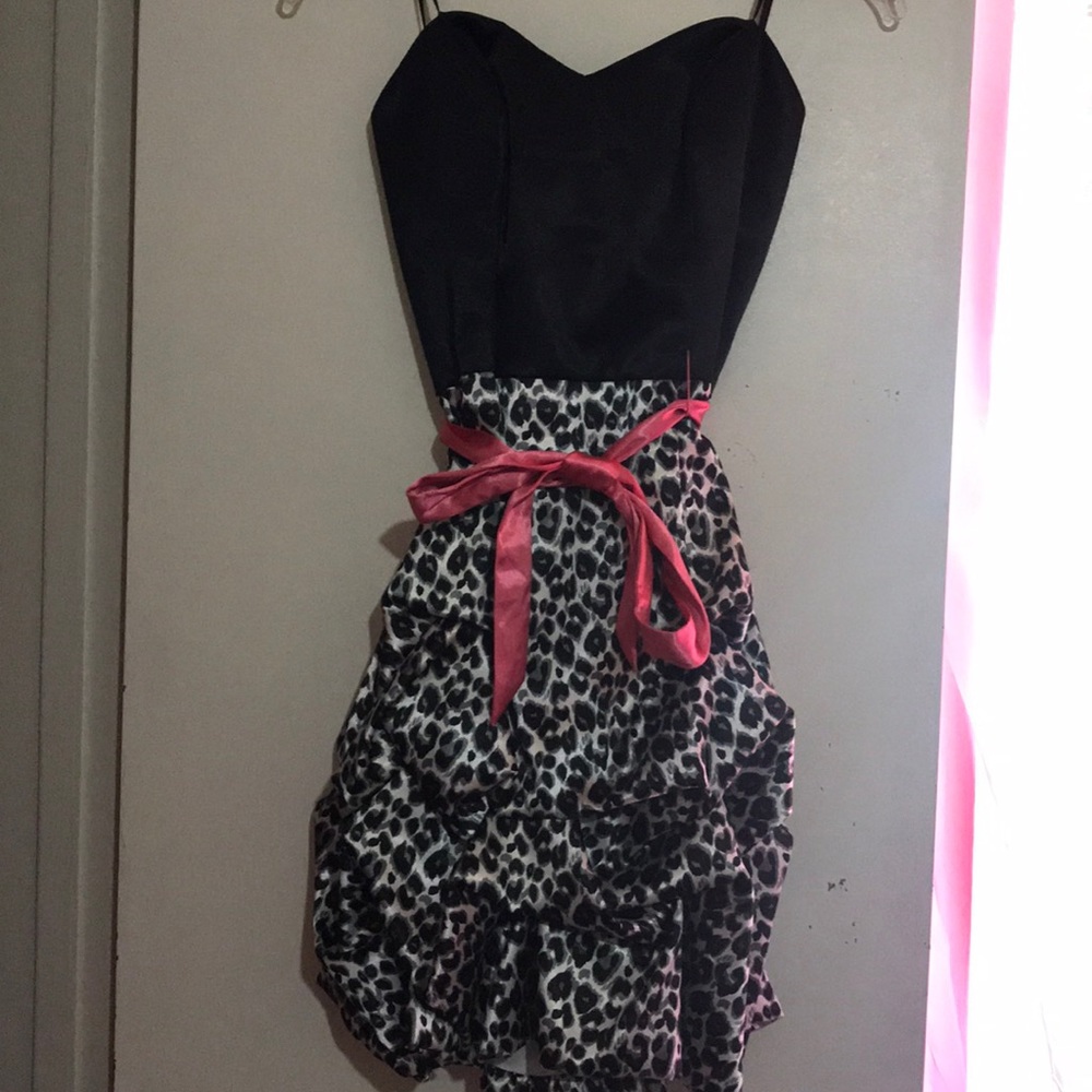 ❣️Classy leopard dress with pink ribbon